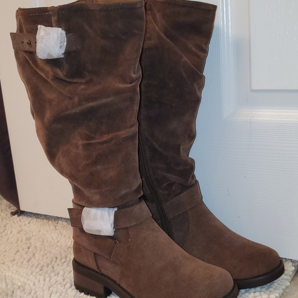 🆕️ NWT Torrid Feaux Suede Boots Size 7W